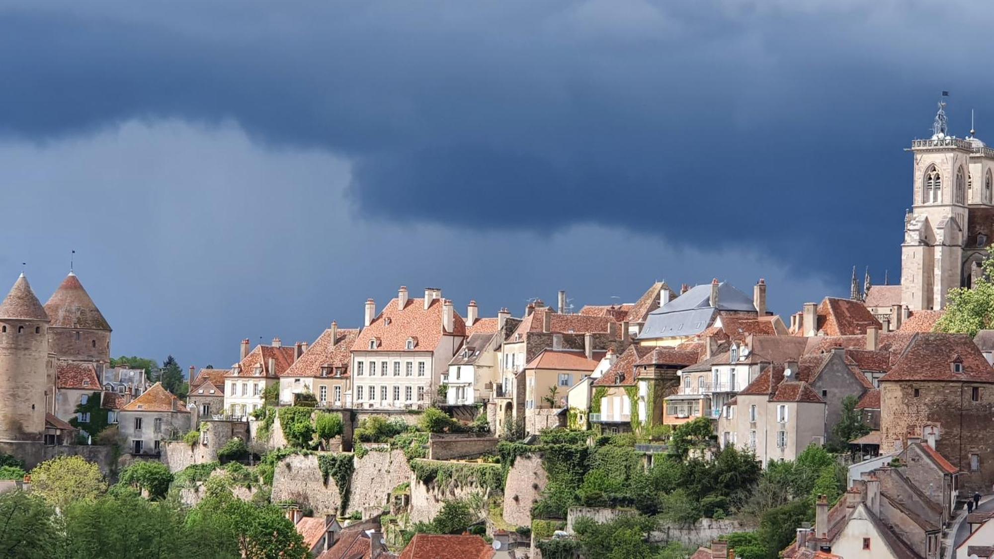 Etape Du Pont Pinard Villa Semur-en-Auxois Bagian luar foto